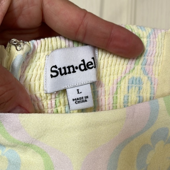 ARITZIA Sunday best capsule collection SUN DEH fitted dress retro pattern - Picture 4 of 4